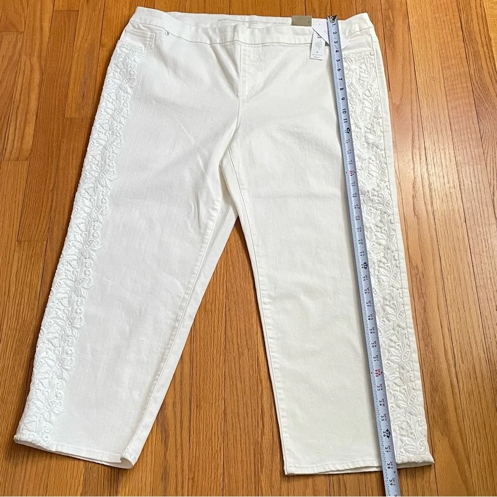 NWT Chico’s  Size 4 US 20 Perfect Stretch Girlfriend Straight Leg Ankle Pants - Picture 8 of 16